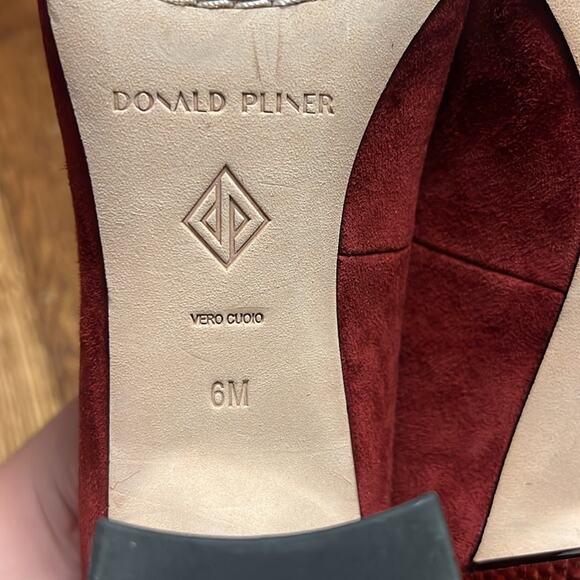 Donald Pliner Suzette Suede Block-Heel Pumps Size 6 - Picture 6 of 7